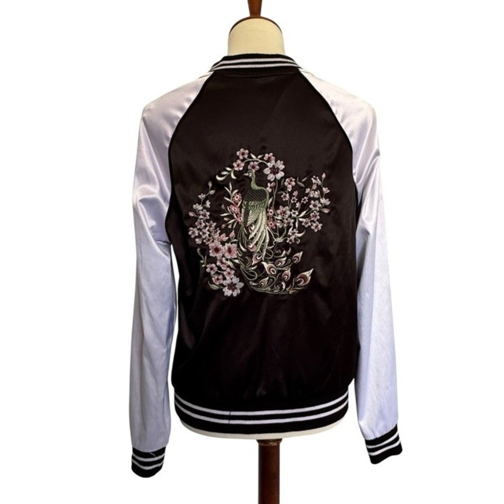 Full Tilt Reversible Satin Bomber Jacket Peacock Floral Embroidery Size Small - Picture 3 of 14